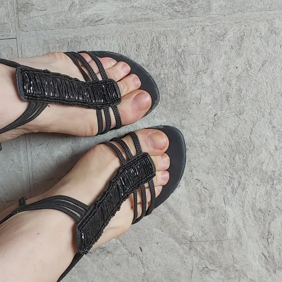 Shoes - Picture 3 of 4